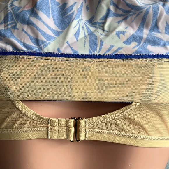 Kim Gravel x Swimsuits For All Tie Front Top and Short Set - Picture 8 of 9